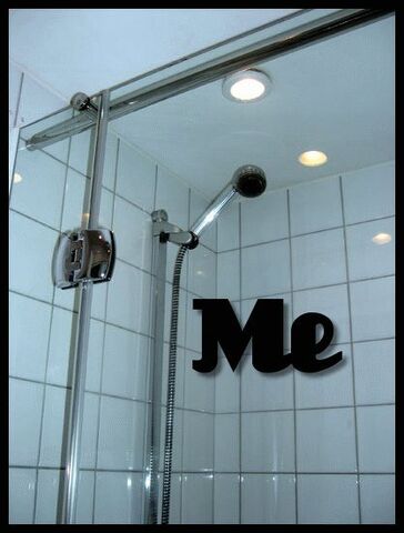 File:Pic-of-me-in-the-shower.jpg