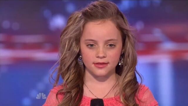 File:Chloechannell.jpg