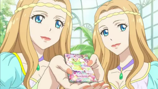 Datei:Lisa und elena hiragi.png