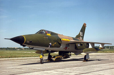 800px-Republic F-105D Thunderchief USAF