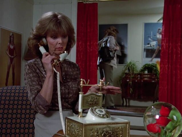File:Edna Mosconi-hunted.jpg