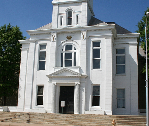 File:Bright Falls Court.jpg