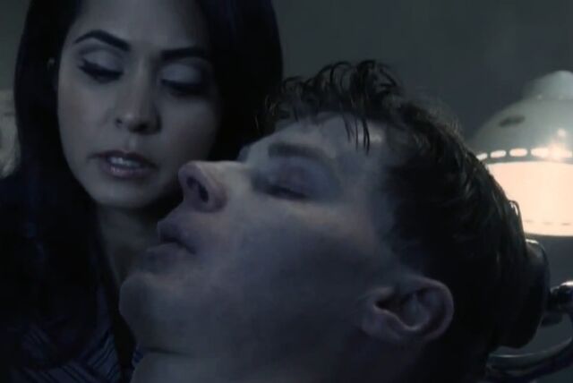 File:1x06 electrocuted.jpg