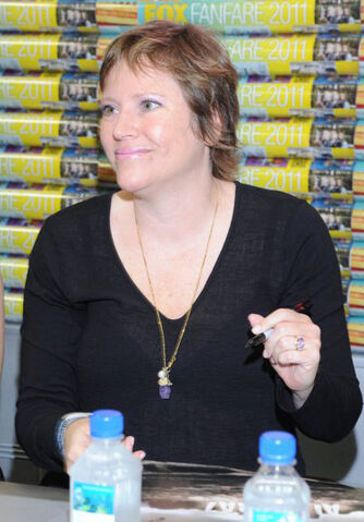File:LizSarnoff.jpg