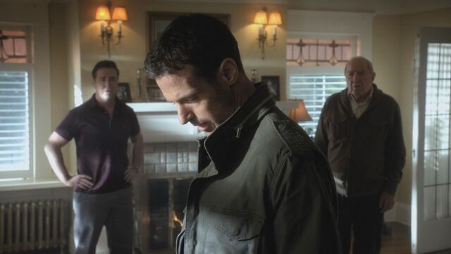 File:1x01 FamilyReunion.jpg