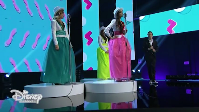 File:The Lindas (2).png