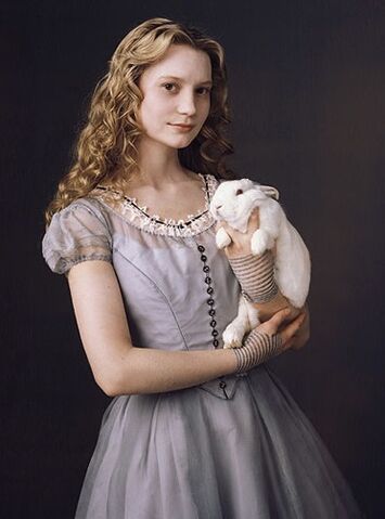 Archivo:Alicerabbit.jpg