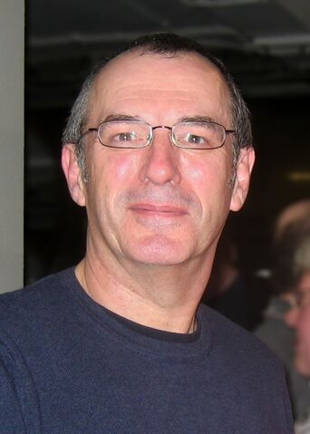 Plik:DaveGibbons.jpg