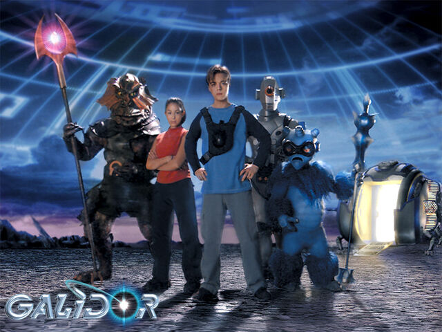 File:Crewshot800.jpg
