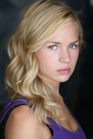 File:Britt Robertson.jpg