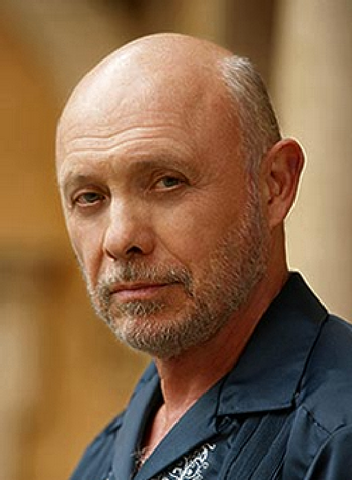 File:Hector Elizondo.png