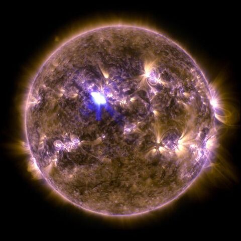 File:Sun show see dramatic solar-fc115ca6d79a714bb97c114e54909153.jpg