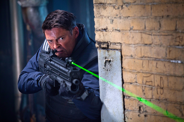 File:Almost human-pilot-02.png