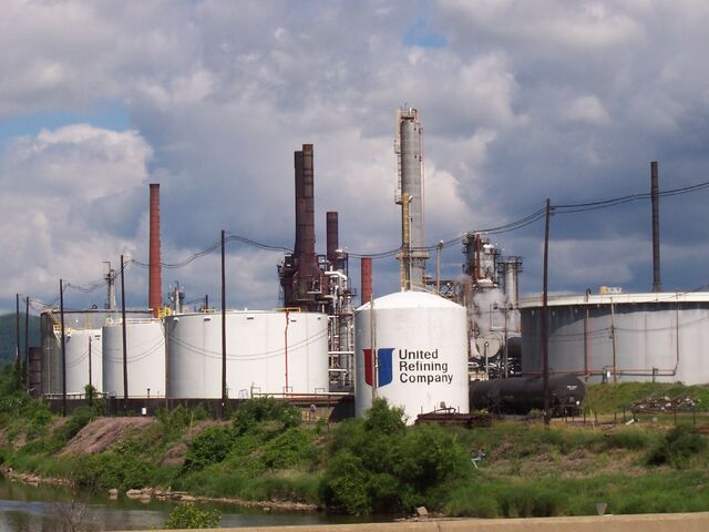 File:United Refining.jpg