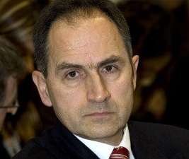 File:Pedrovarela201080120341.jpg