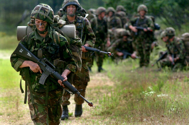 File:072808-British soldiers-full.jpg