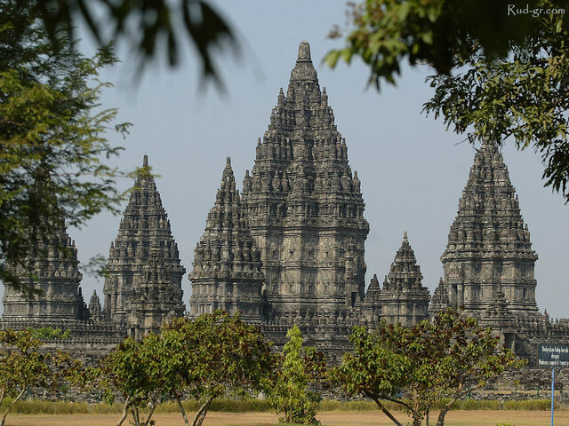 File:Prambanan-temple1.jpg