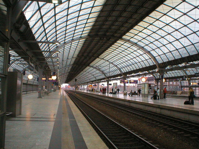 File:Aztec station.jpg