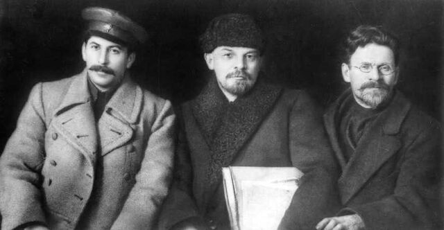 Datei:Joseph-Stalin-Vladimir-Lenin-Kalinin.jpg