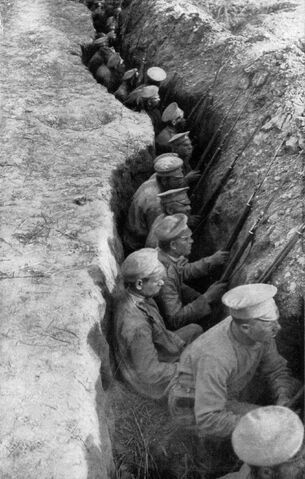 File:Russian Troops NGM-v31-p379.jpg