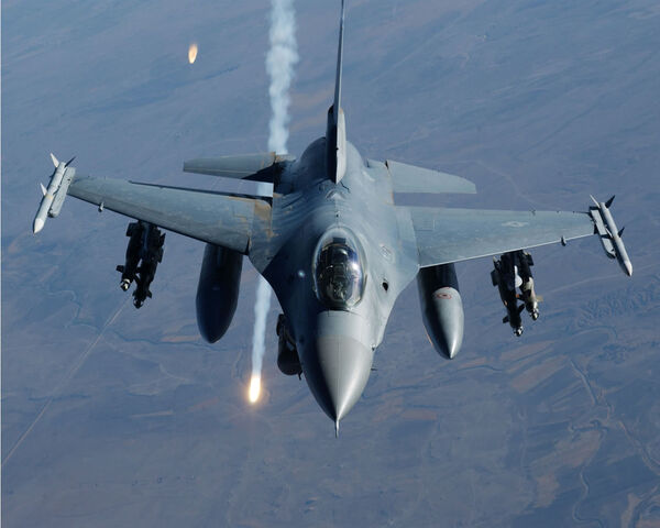 File:F 16.jpg