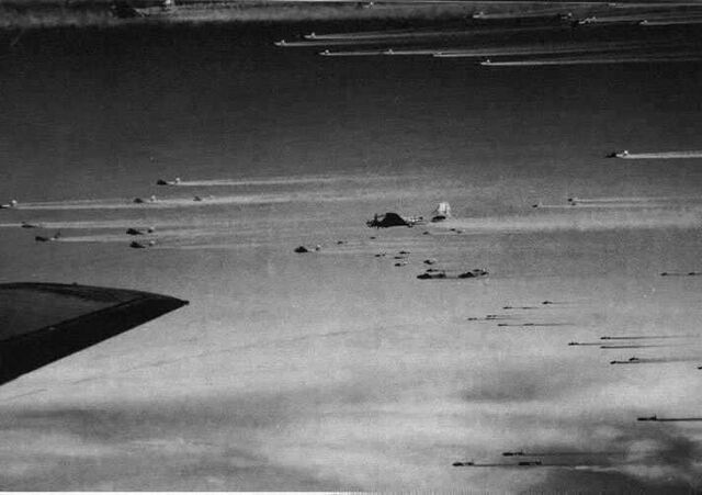File:Bomber stream.jpg