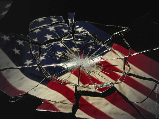 File:Broken-US-flag.jpg