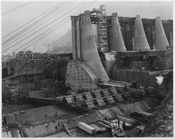 File:Bonneville Dam.jpg