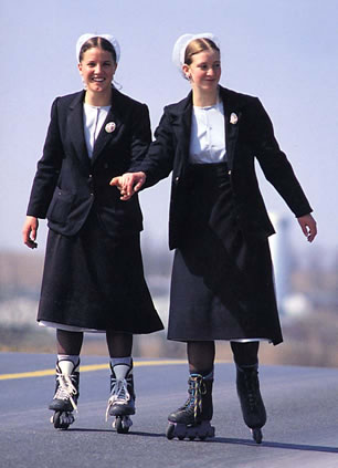 File:Amish girls half.jpg