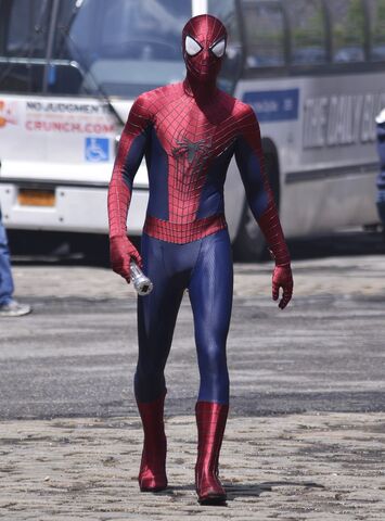 File:Andrew-garfield-on-set-the-amazing-spider-man-2-02.jpg