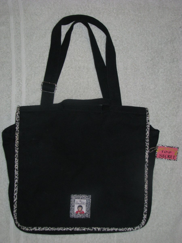 File:Amelia-book-bag.png
