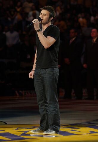 File:Kris+Allen+Celebrities+Attend+NBA+Finals+Game+PaHgjFKl 7 x.jpg