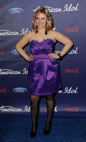 File:ErikaVanPeltMeetFox2012AmericanIdol3njx4xgKl9ml.jpg