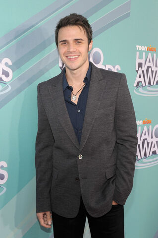 File:Kris+Allen+Nickelodeon+TeenNick+HALO+Awards+m 4YGOA6ru4x.jpg