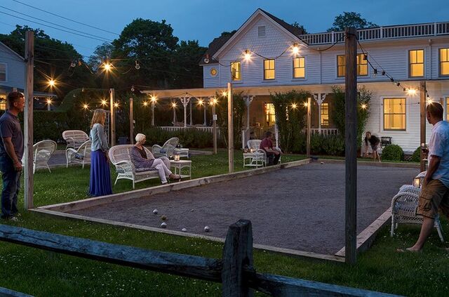 File:Terrain NY ShelterIslandHotel.jpg