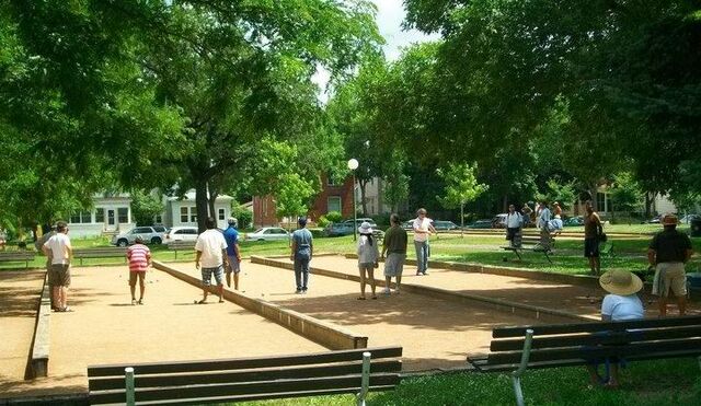 File:American petanque players.jpg