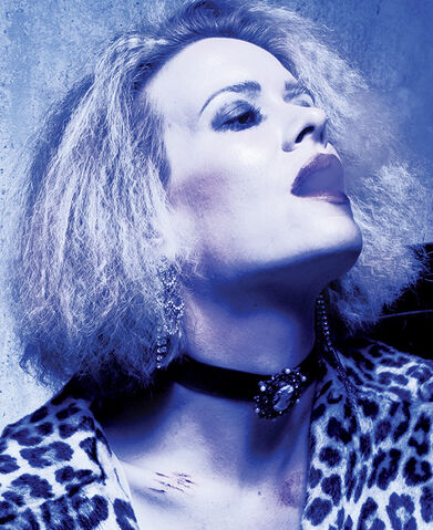 File:Web cast SarahPaulson american-horror-story 570x698.jpg