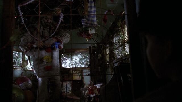 File:Ahsfreakshowmagicbustwisty8.jpg