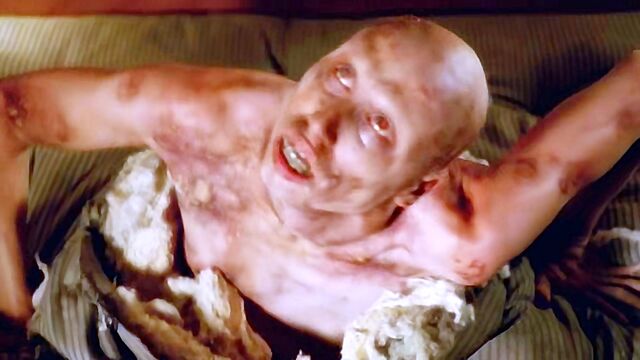 File:AHS Hotel Mattress Ghoul 04.jpg