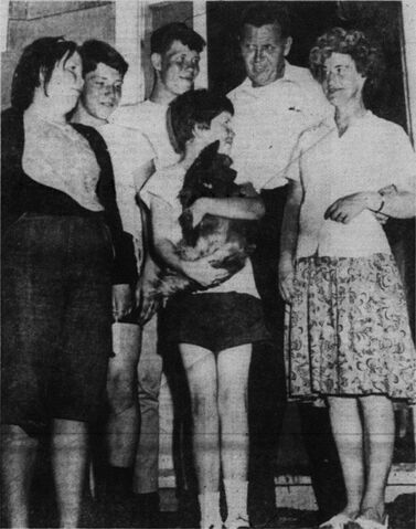 File:Thomas Kosberg family.jpg