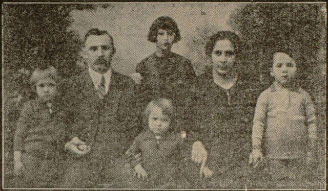 File:Edmond Gray and family.jpg