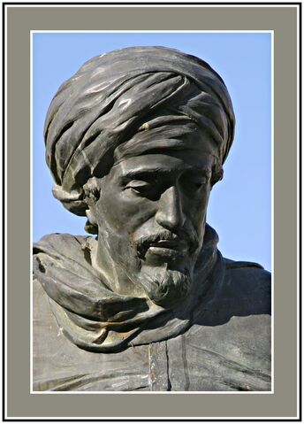 Archivo:Boabdil (monumento).jpg