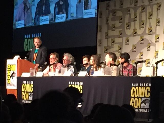 File:Dee Baker at the Phineas and Ferb panel.jpg