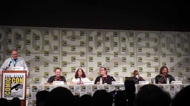 File:Gregg Berger with Vanessa Marshall, Fred Tatasciore, Debra Wilson, & Robin Atkin Downes - SDCC 2014.jpg