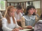 Anne und Diana in der Schule.jpg