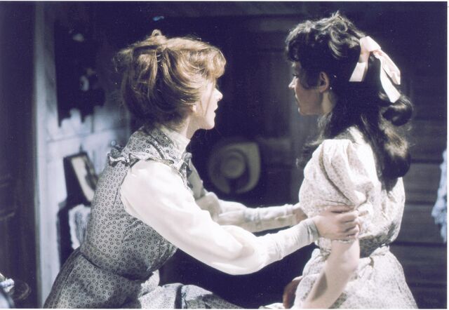 File:Anne1972-05.jpg