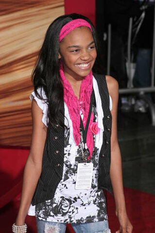 File:China-McClain-photo-Tangled-premiere.jpg