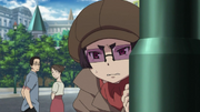 Kamiki espía a Paku y Shima.png