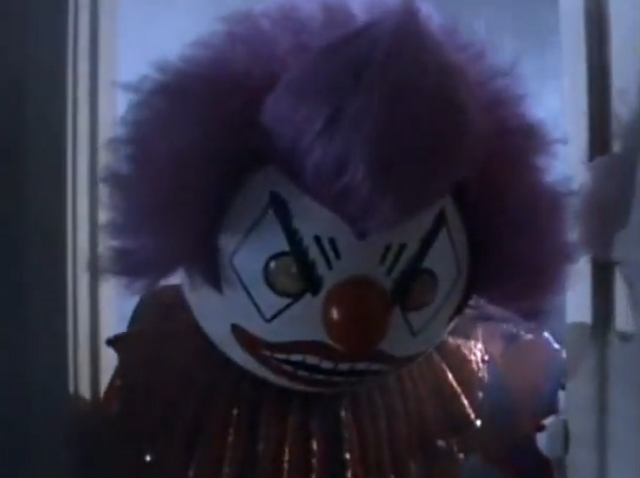 File:19crimclownclosinginonsam.png