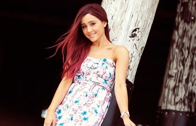 File:Ariana posing.jpg